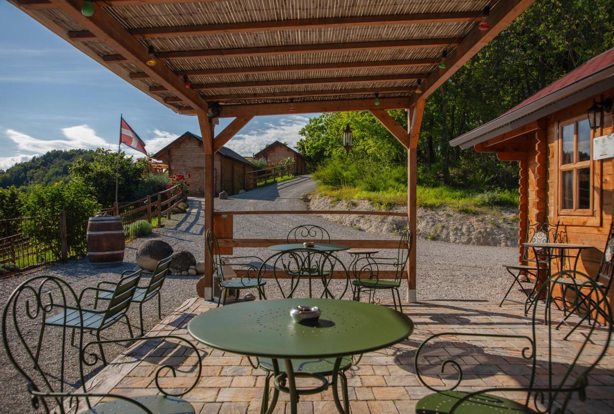 Hotel Pian Del Mund à Borgomale Extérieur photo